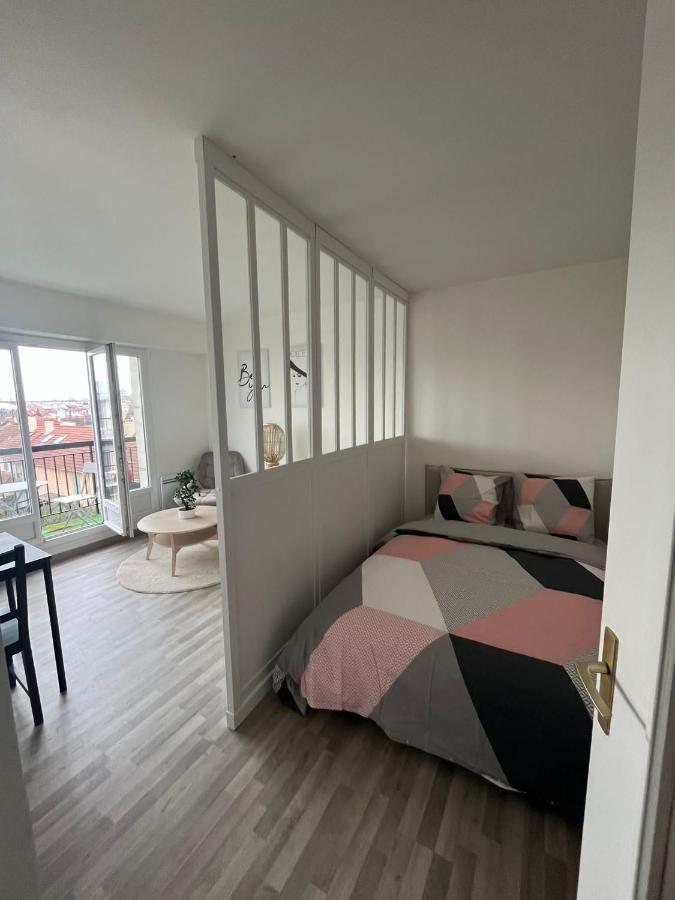 Lumineux Studio Avec Balcon / Cosy Flat With Balcony Daire Villejuif Dış mekan fotoğraf